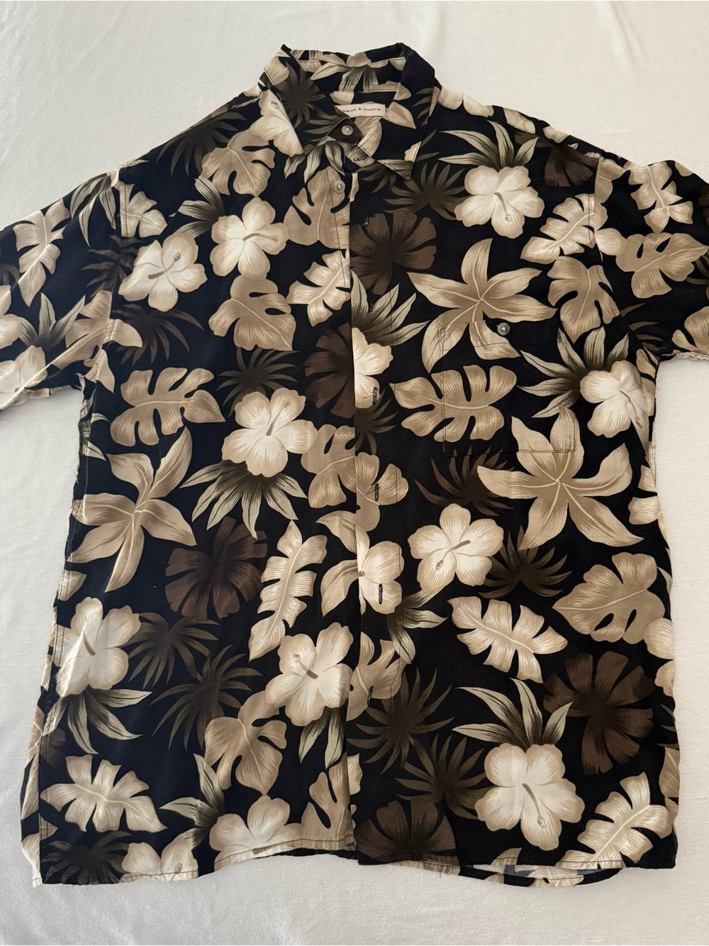Preswick & Moore Black Hawaiian Floral Short-Sleeve Button-Up Shirt